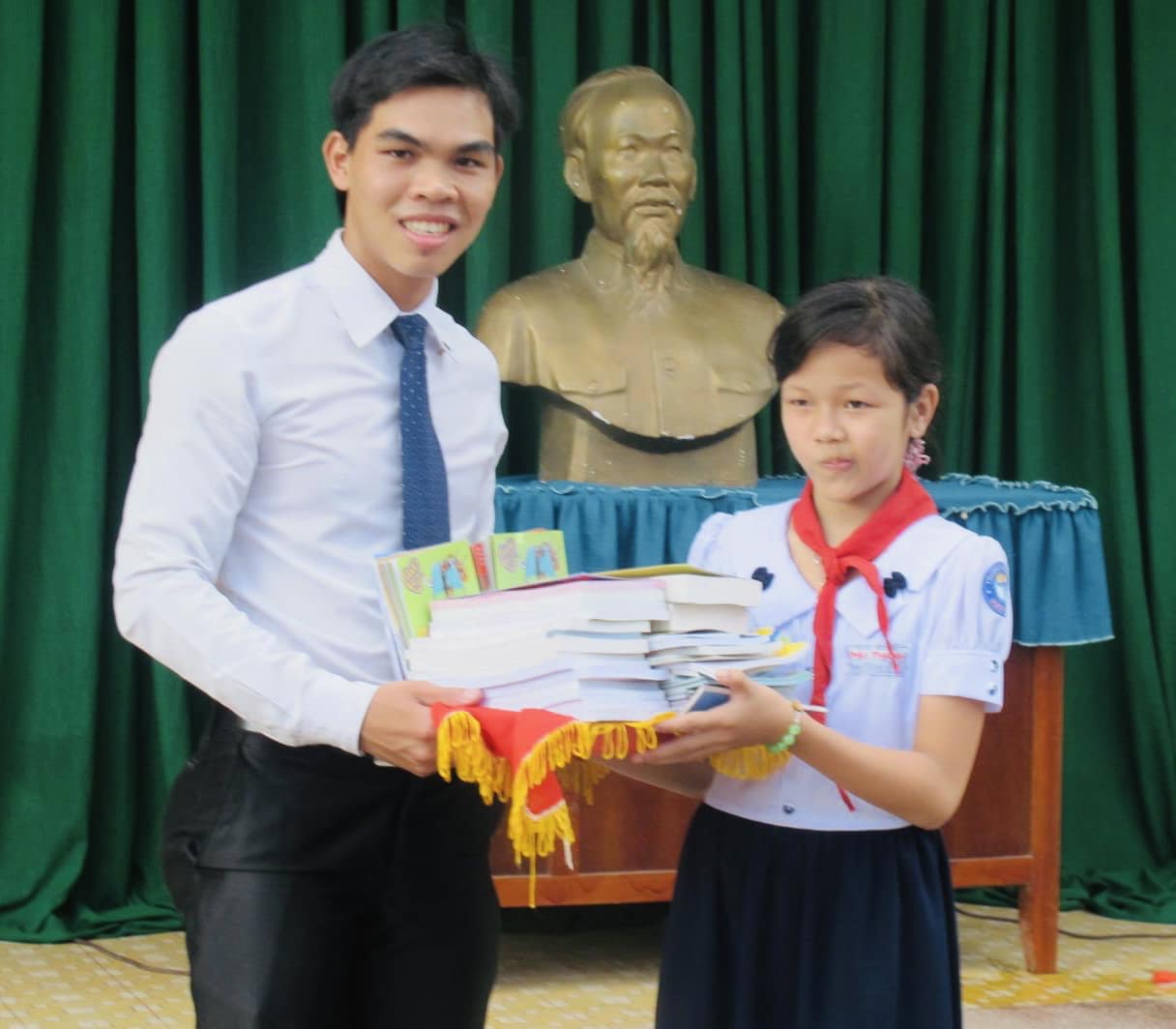 Vì Sao Cần Khuyến Khích Giới Trẻ Học Văn - Sử - Triết?